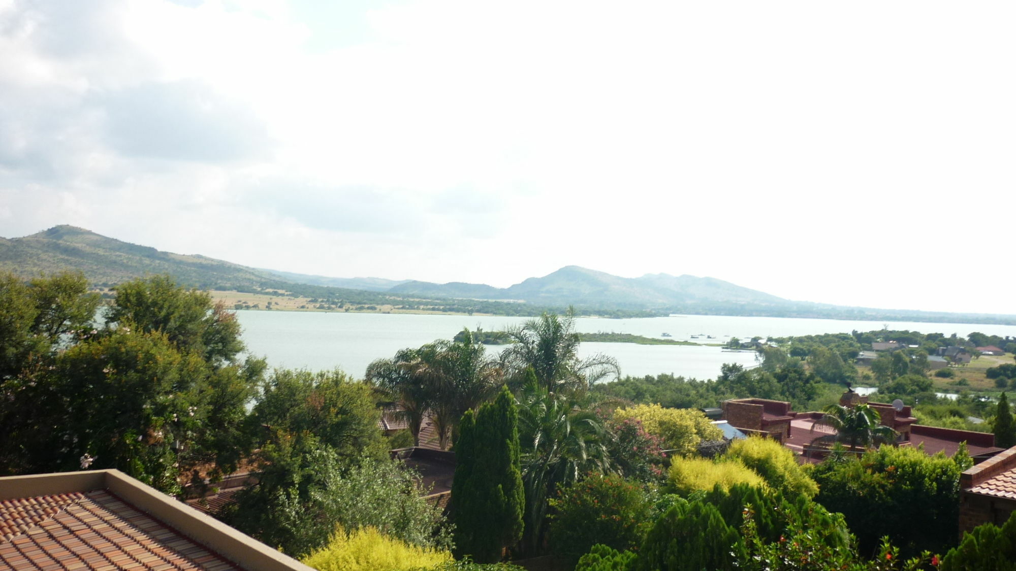 Chateau La Mer Exclusive Guesthouse & Spa Hartbeespoort Exterior photo